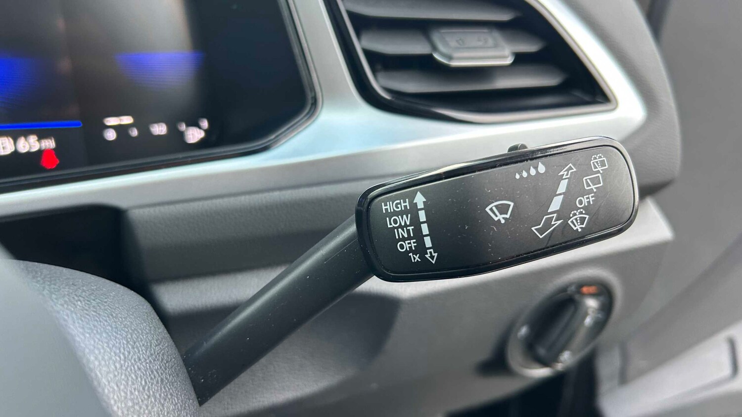 Used Volkswagen T-Roc 2022 for sale - 76804765: Photo 23