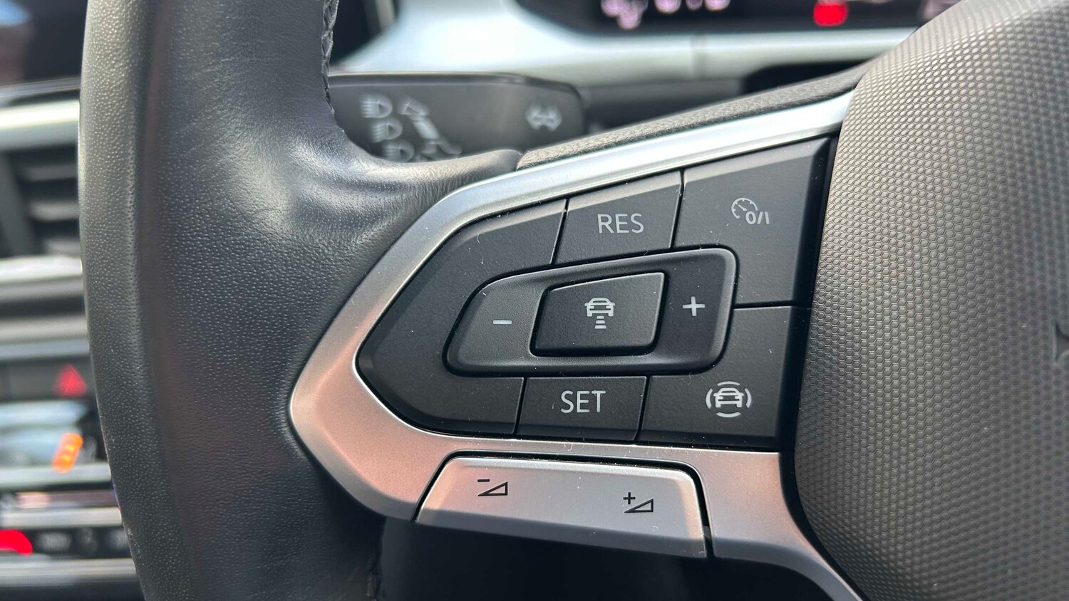 Used Volkswagen T-Roc 2022 for sale - 76804765: Photo 27