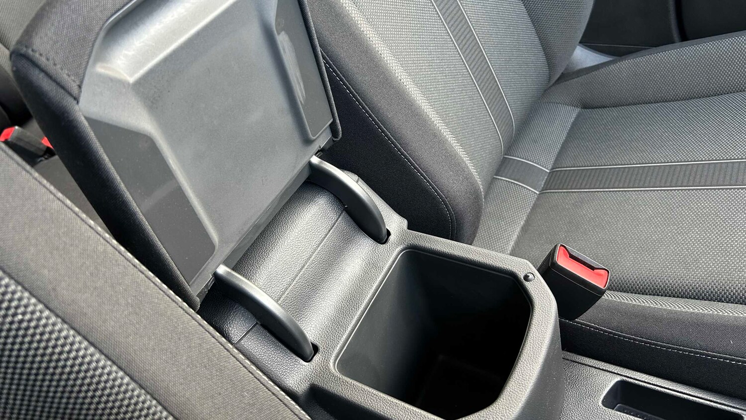 Used Volkswagen T-Roc 2022 for sale - 76804765: Photo 31