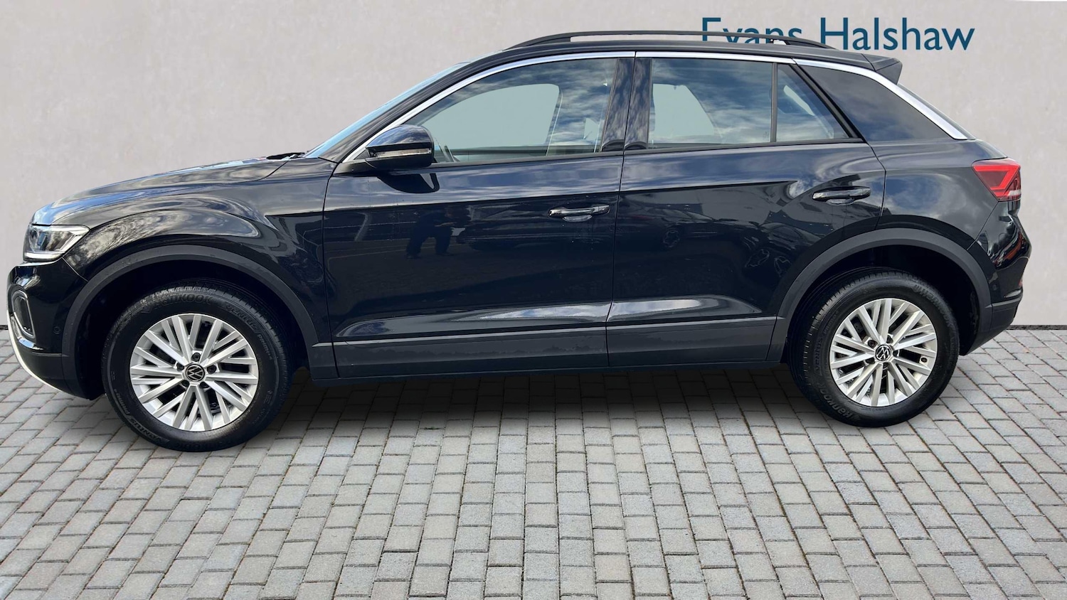 Used Volkswagen T-Roc 2022 for sale - 76804765: Photo 7