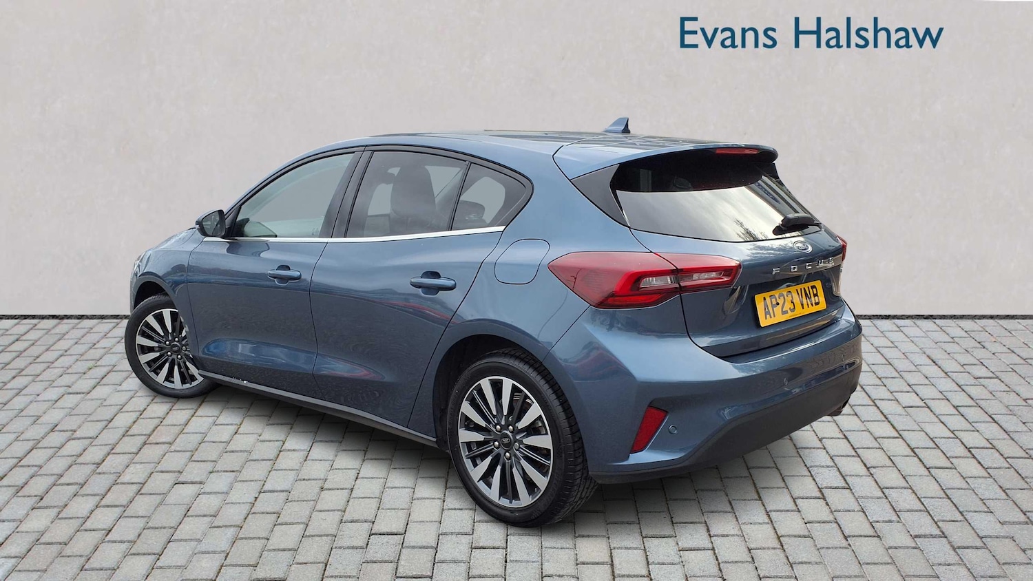 Used Ford Focus 2023 for sale - 76034727: Photo 2