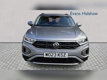 Used Volkswagen T-Roc 2023 for sale - 79702789: Photo