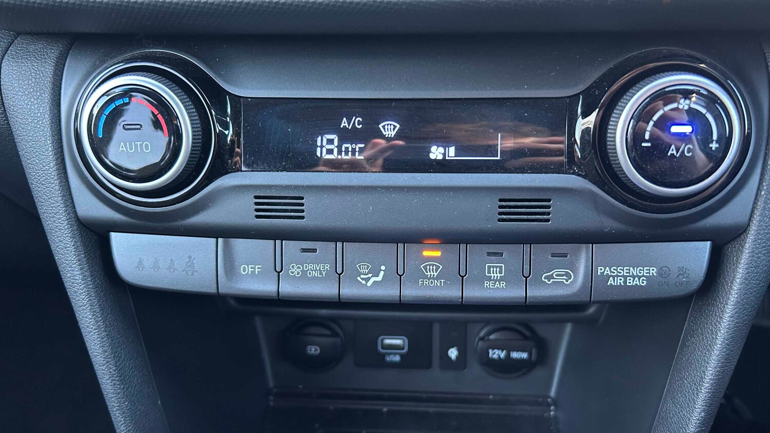 Used Hyundai KONA 2020 for sale - 77373641: Photo 32