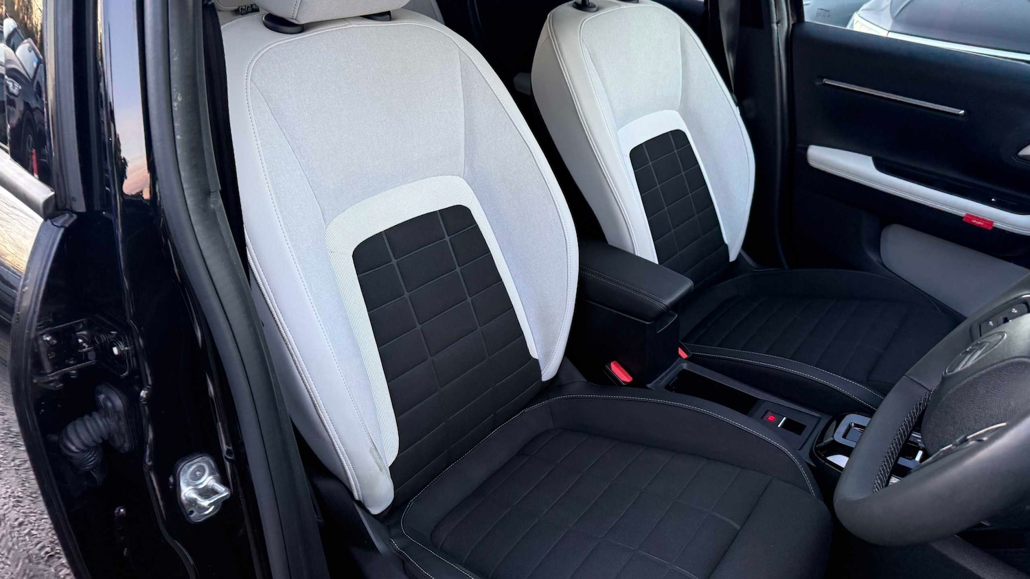 Used Citroen C3 2025 for sale - 76967961: Photo 2