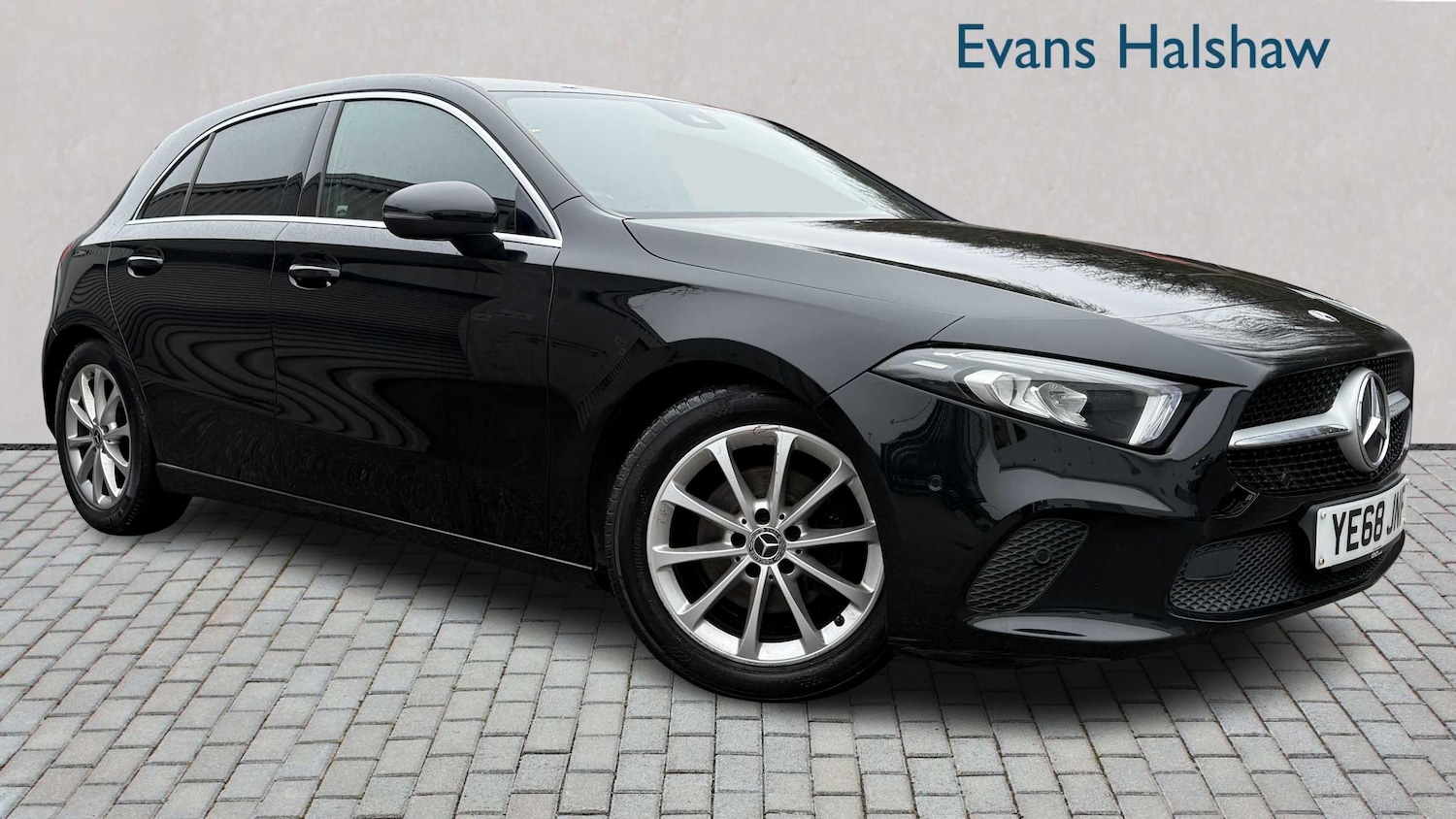 Used Mercedes-Benz A-Class 2018 for sale - 77389763: Photo 4