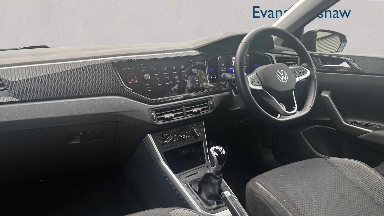 Used Volkswagen Polo 2022 for sale - 76339564: Photo 2