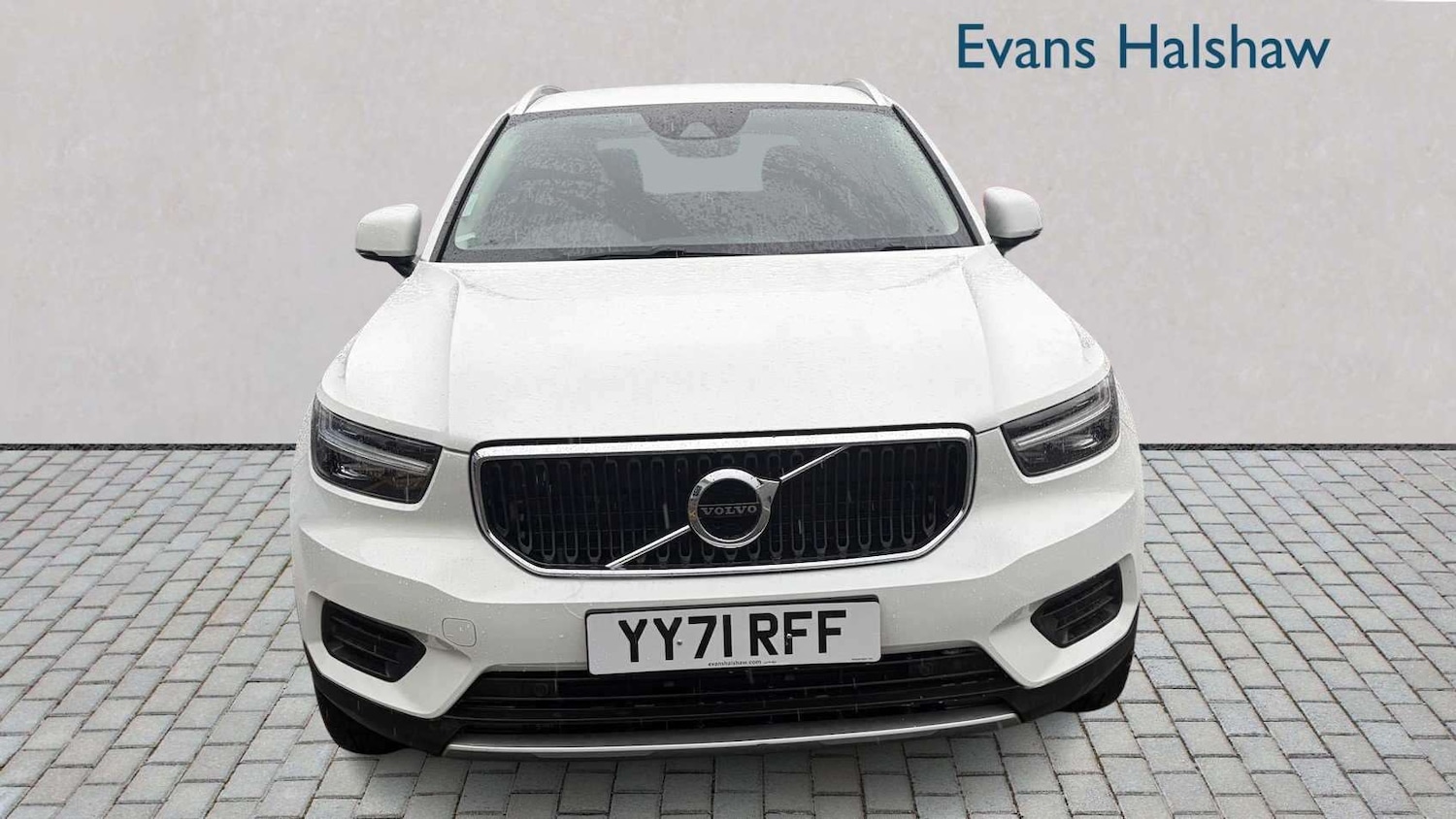 Used Volvo XC40 for sale - 77661230: Photo 2