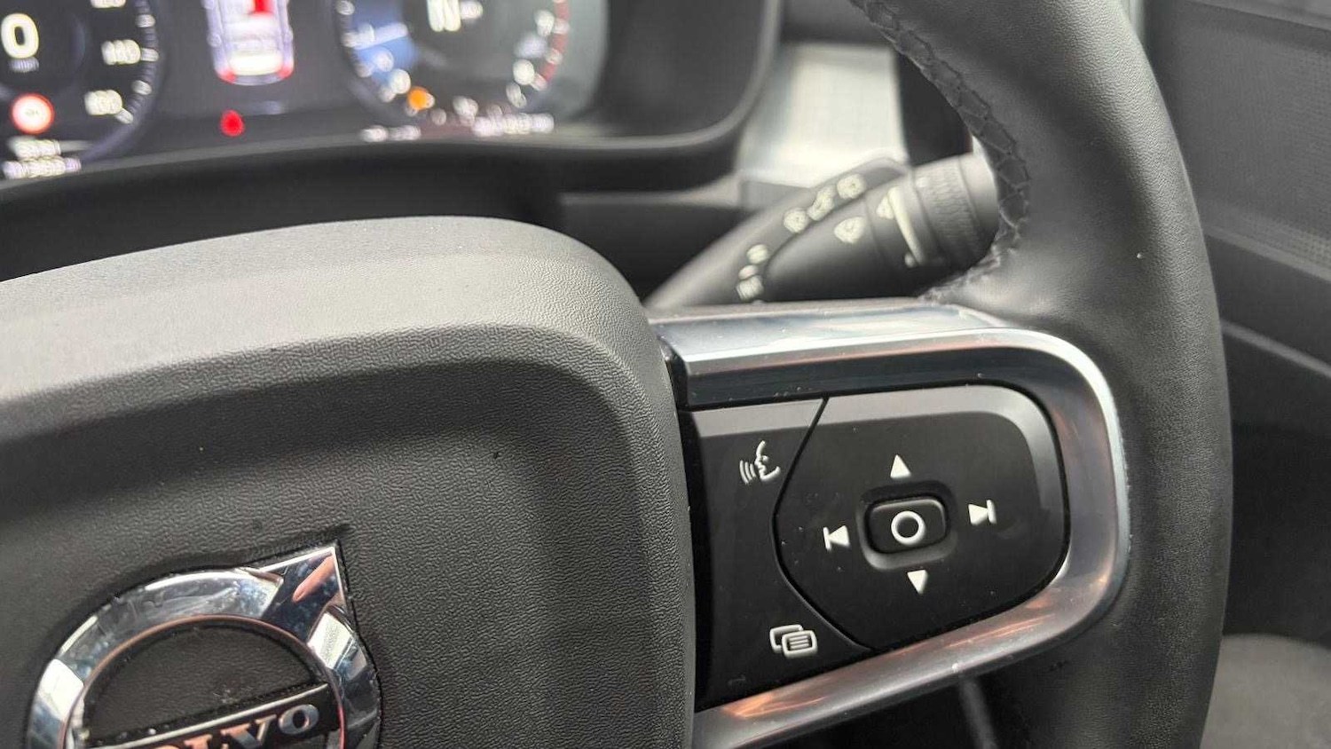 Used Volvo XC40 for sale - 77661230: Photo 20