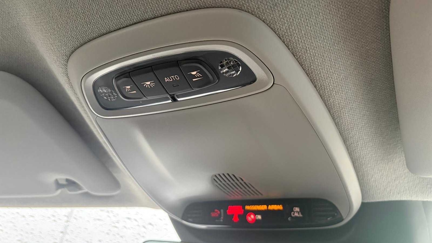 Used Volvo XC40 for sale - 77661230: Photo 29