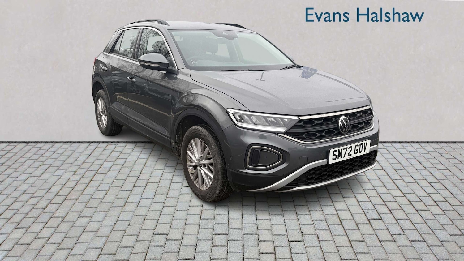 Used Volkswagen T-Roc 2023 for sale - 77711188: Photo 2