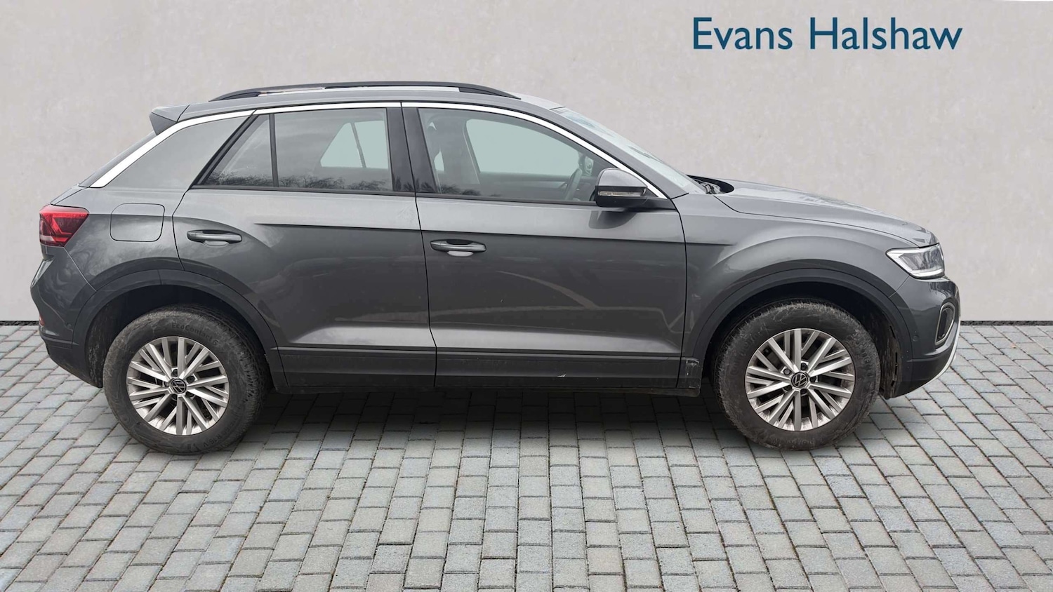 Used Volkswagen T-Roc 2023 for sale - 77711188: Photo 5