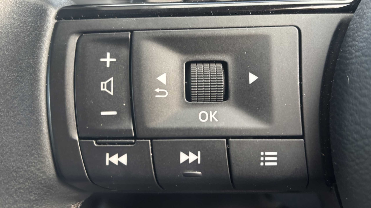 Used Nissan Qashqai 2022 for sale - 76648888: Photo 17