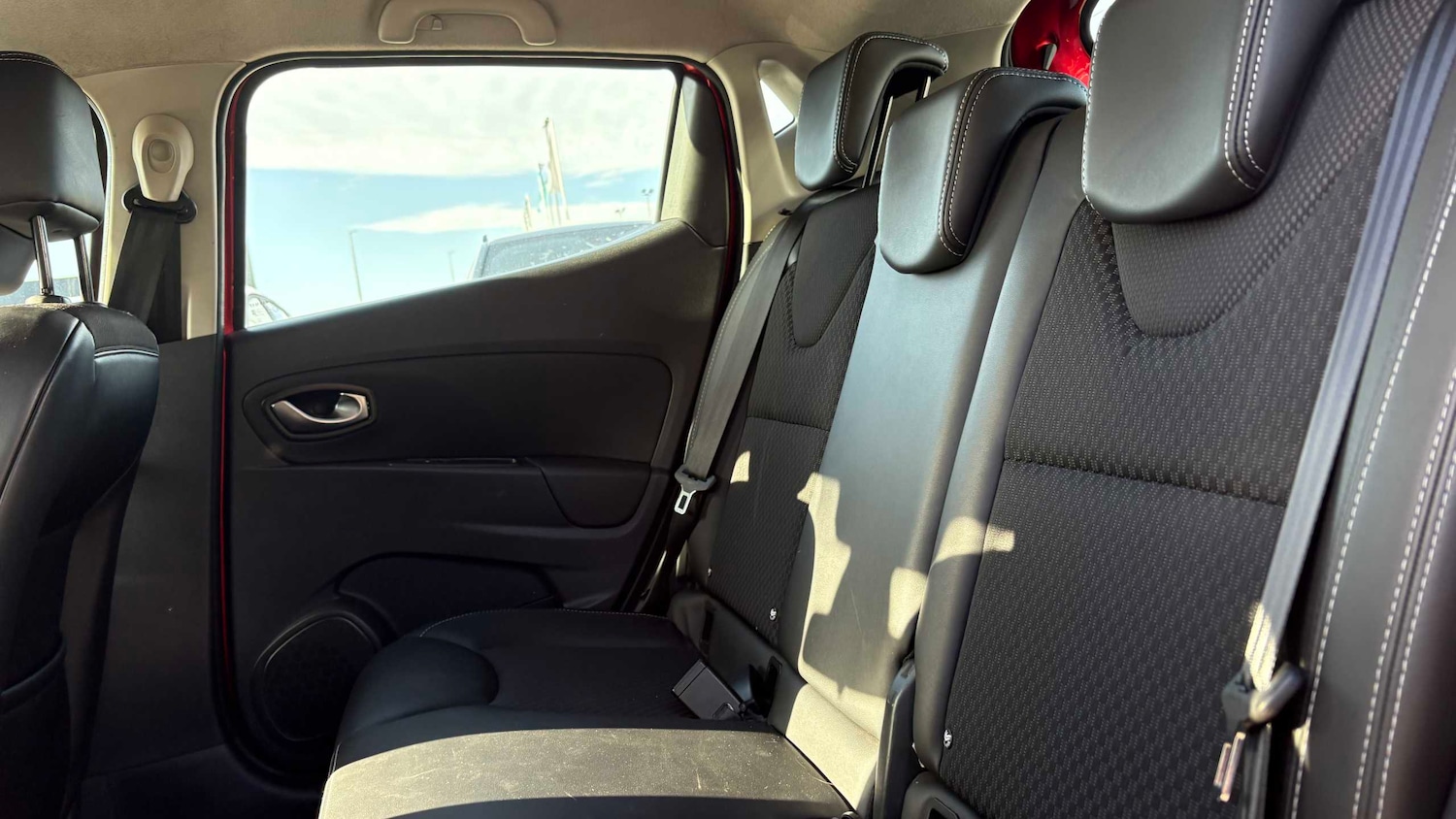 Used Renault Clio 2017 for sale - 77928805: Photo 18