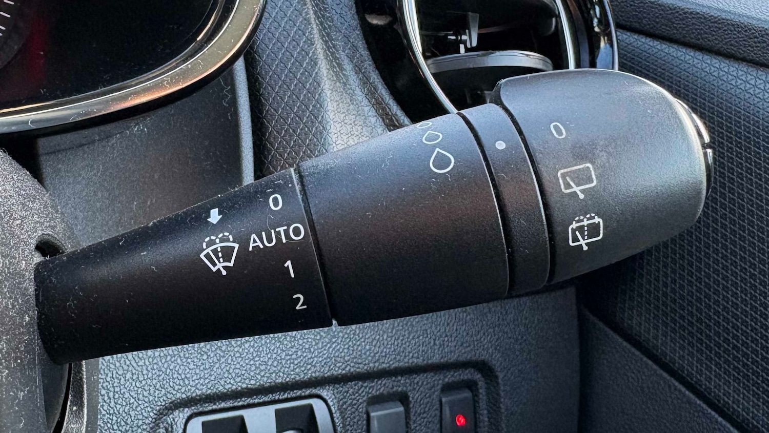 Used Renault Clio 2017 for sale - 77928805: Photo 33