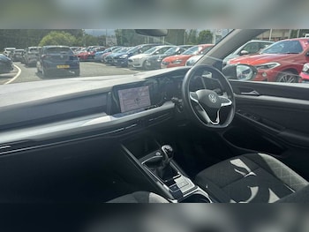 Used Volkswagen Golf 2023 for sale - 75841708: Photo