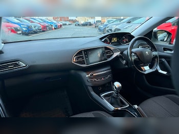 Used Peugeot 308 2019 for sale - 76789397: Photo