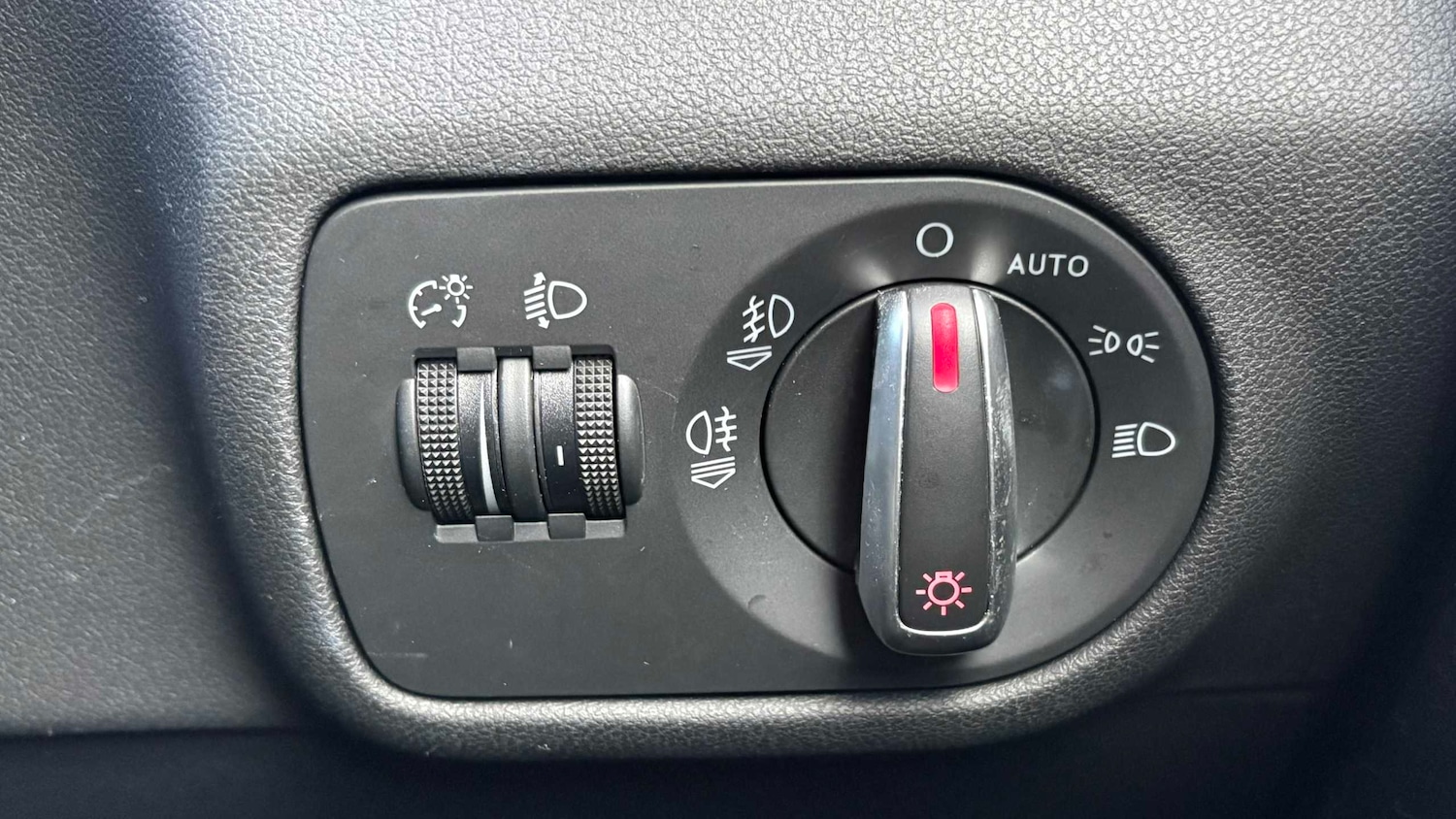 Used Audi A1 2017 for sale - 77914061: Photo 28