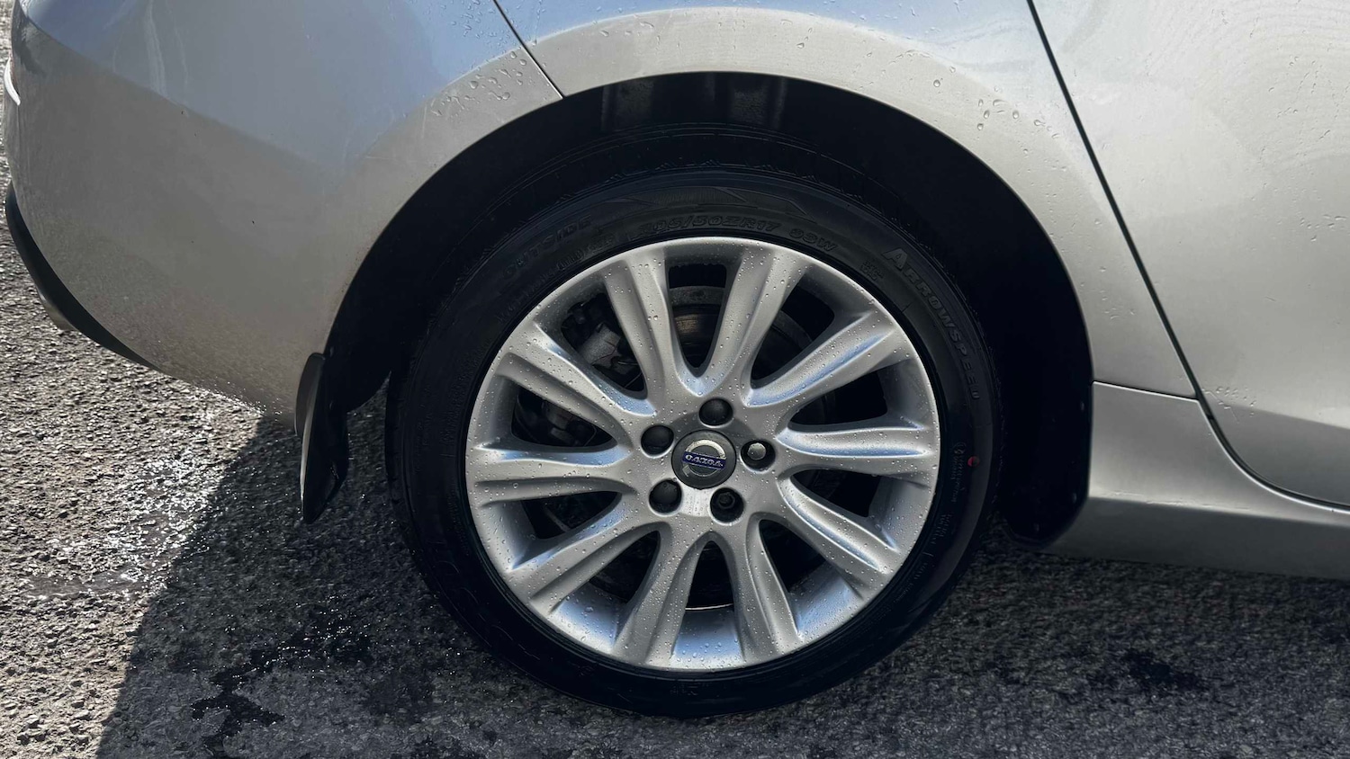 Used Volvo V40 2015 for sale - 78149150: Photo 10