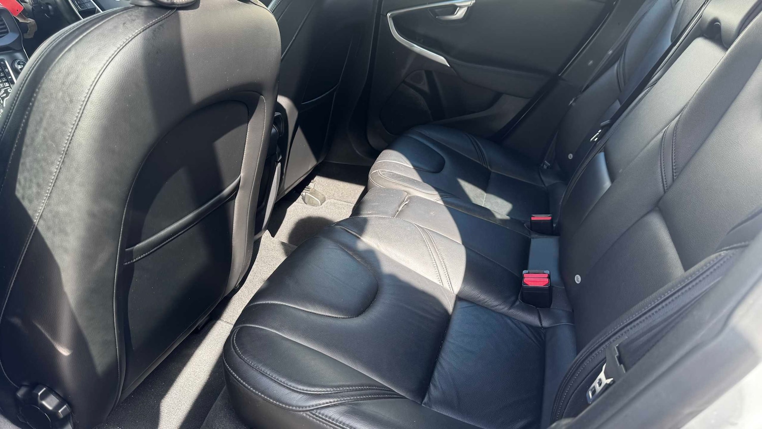 Used Volvo V40 2015 for sale - 78149150: Photo 14