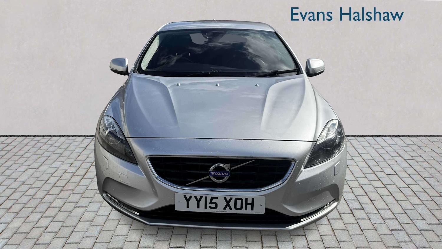 Used Volvo V40 2015 for sale - 78149150: Photo 2