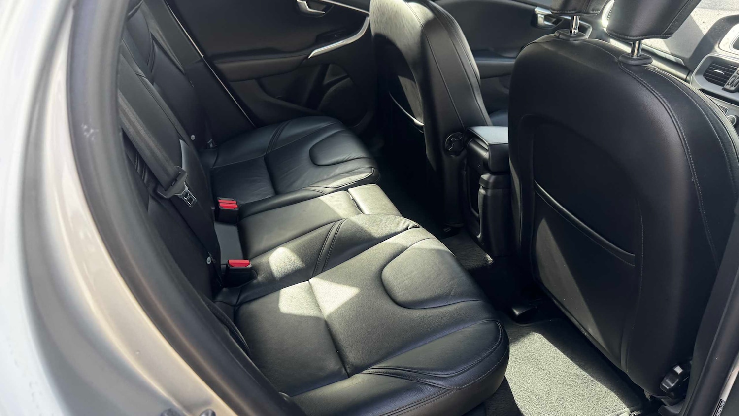 Used Volvo V40 2015 for sale - 78149150: Photo 20