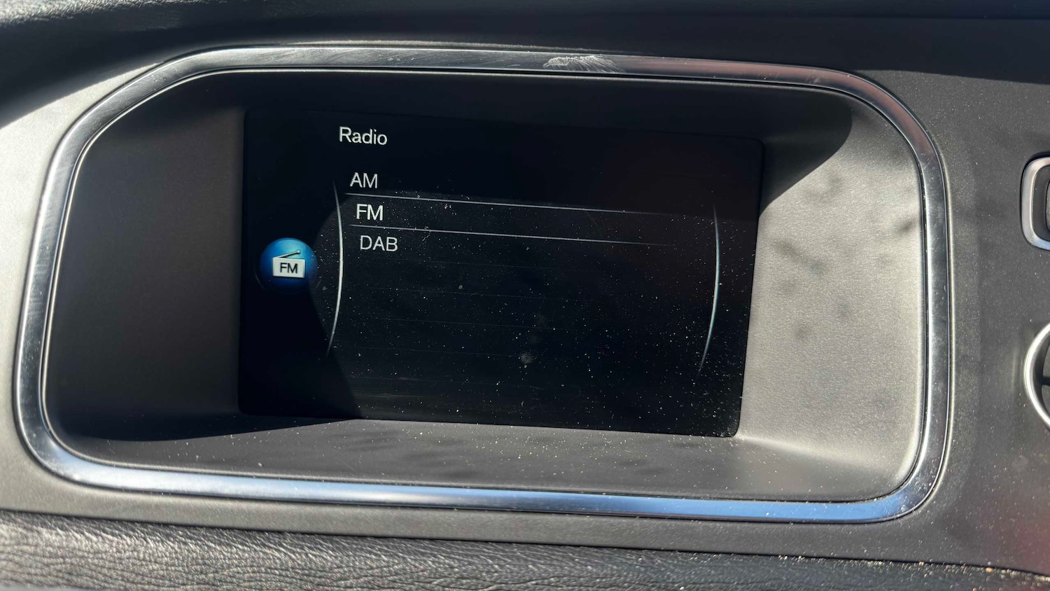 Used Volvo V40 2015 for sale - 78149150: Photo 35