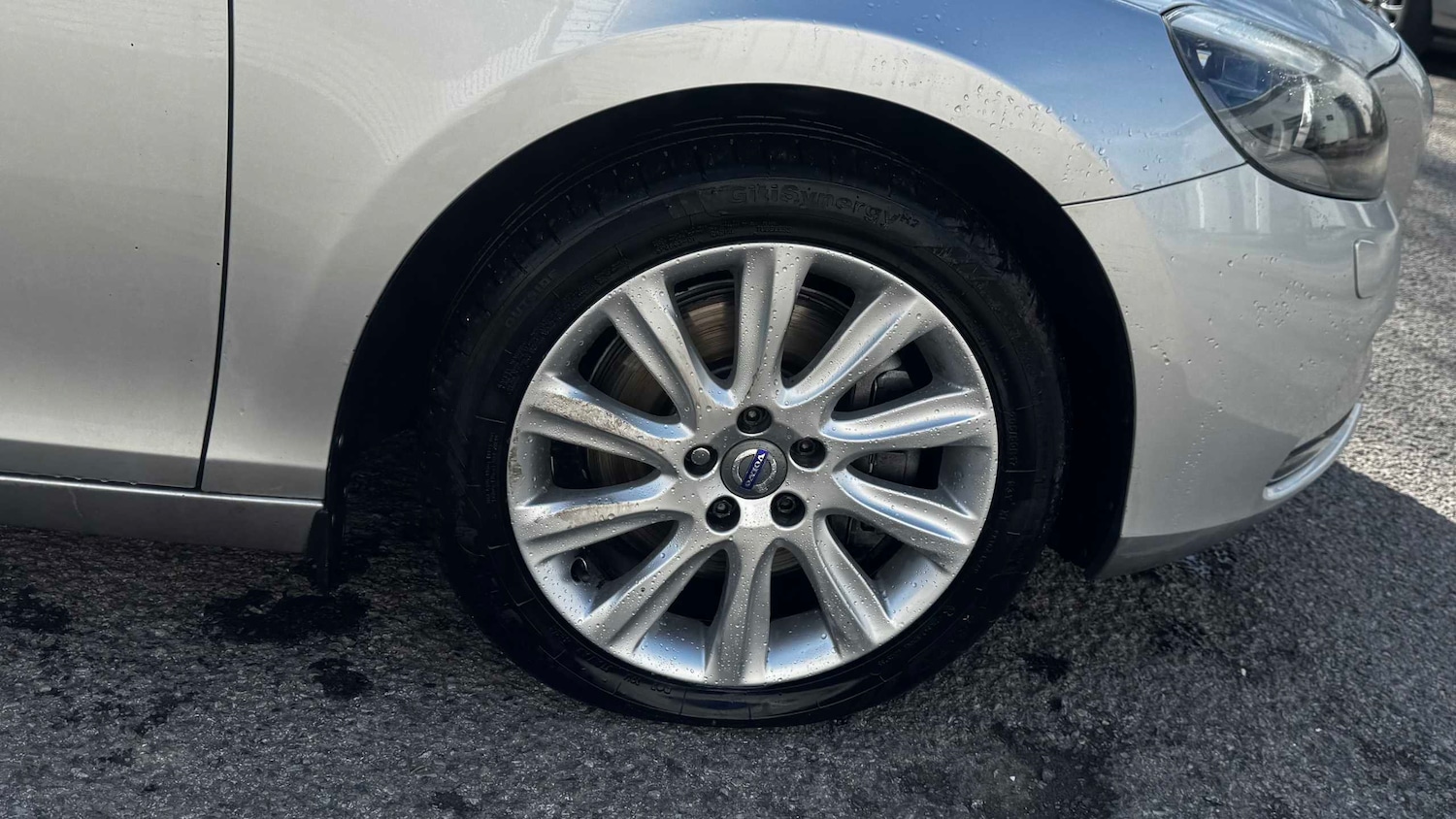 Used Volvo V40 2015 for sale - 78149150: Photo 9