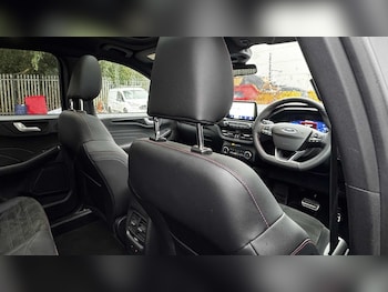Used Ford Kuga 2023 for sale - 76242489: Photo 2