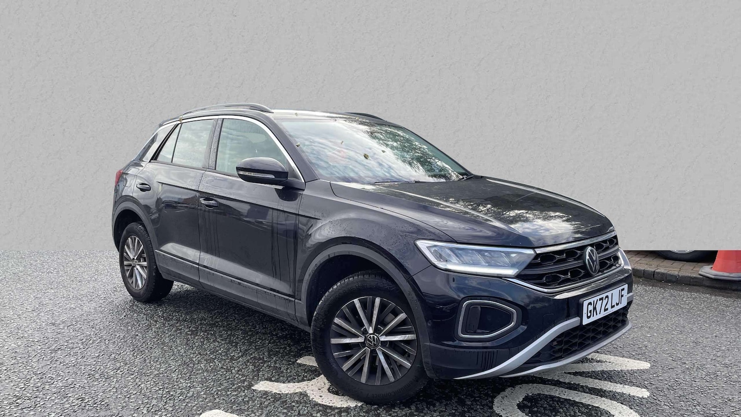 Used Volkswagen T-Roc 2022 for sale - 76141933: Photo 1