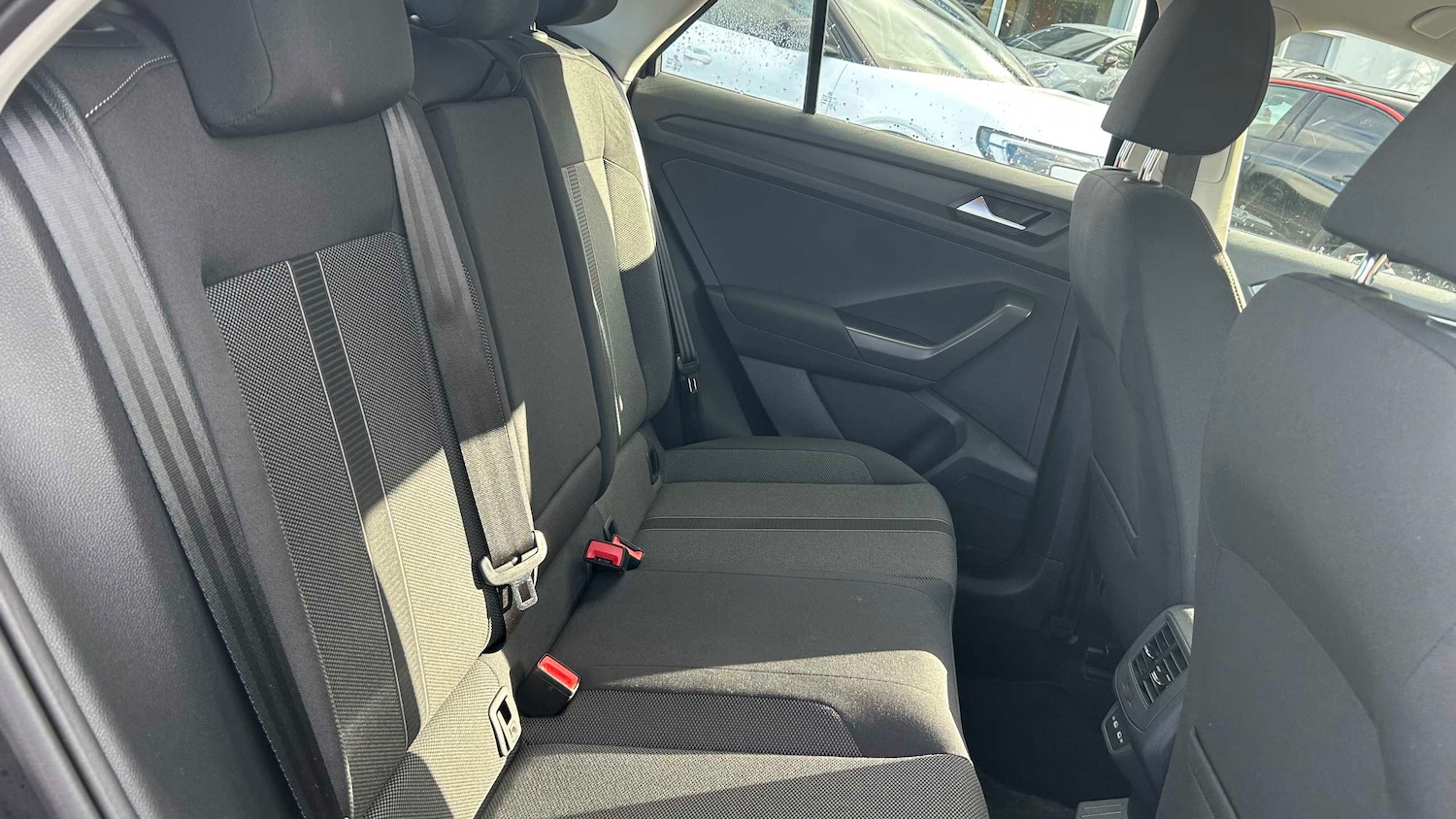 Used Volkswagen T-Roc 2022 for sale - 76141933: Photo 24