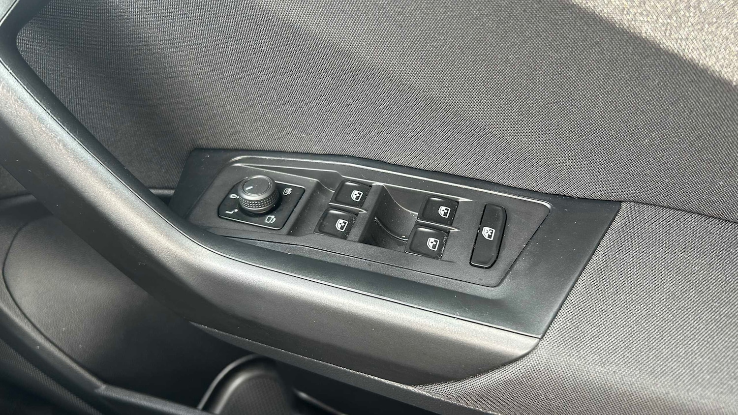 Used Volkswagen T-Roc 2022 for sale - 76141933: Photo 28