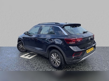 Used Volkswagen T-Roc 2022 for sale - 76141933: Photo 2