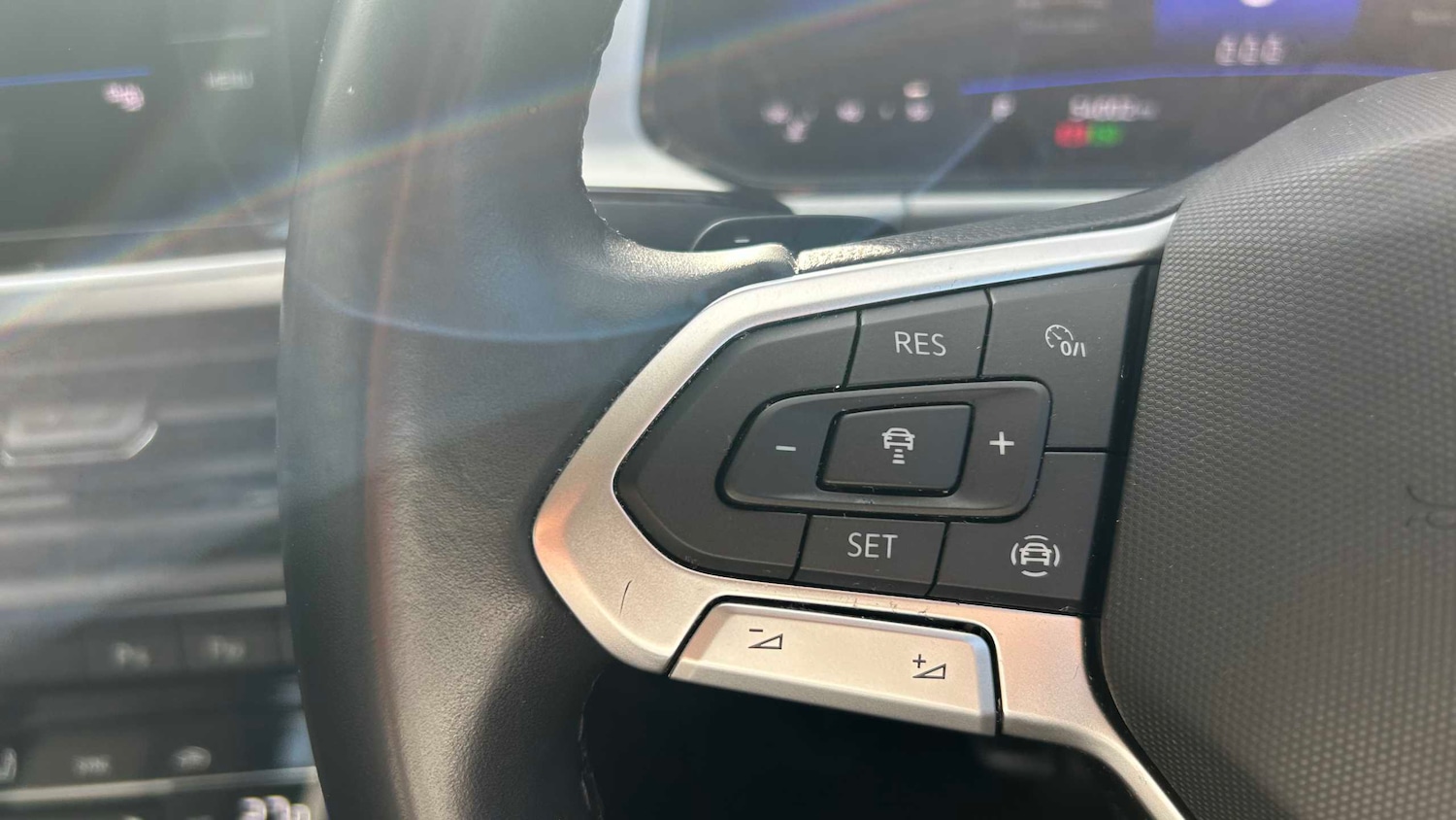 Used Volkswagen T-Roc 2022 for sale - 76141933: Photo 31