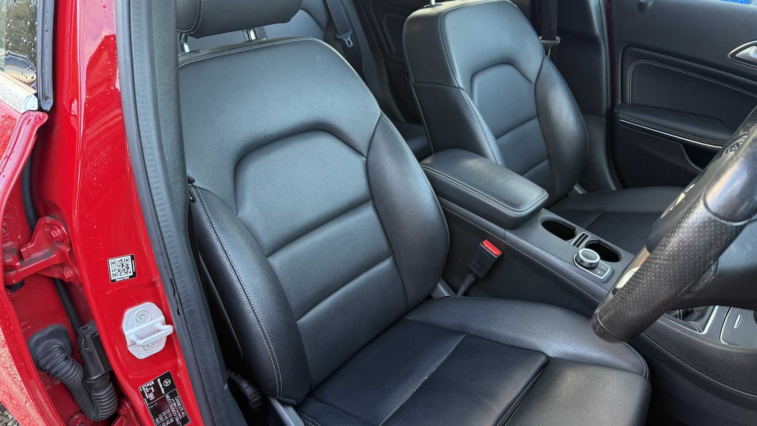 Used Mercedes-Benz A-Class for sale - 76378791: Photo 2