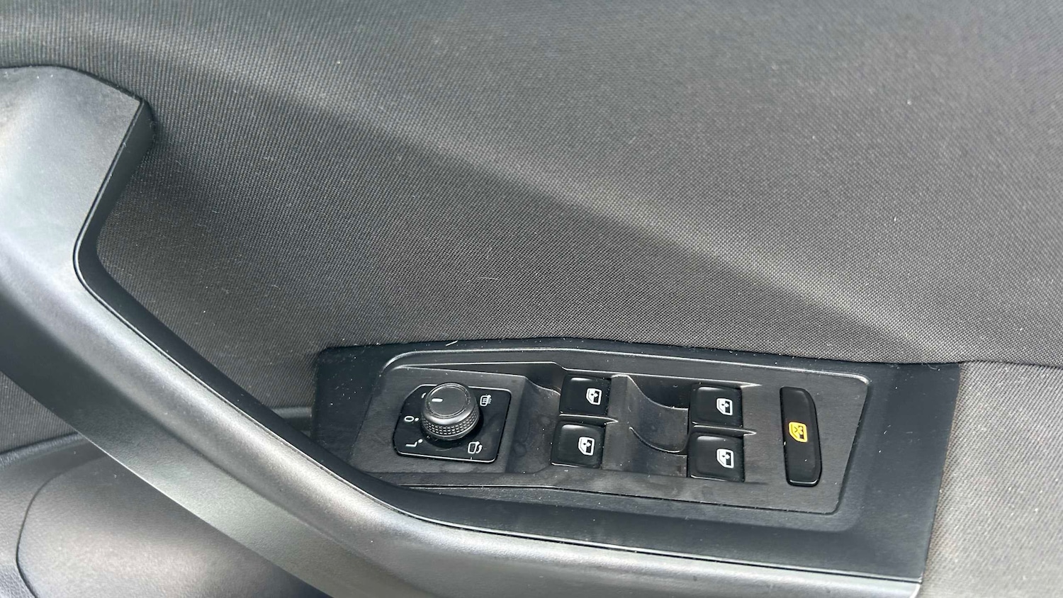 Used Volkswagen T-Roc 2022 for sale - 77270060: Photo 25