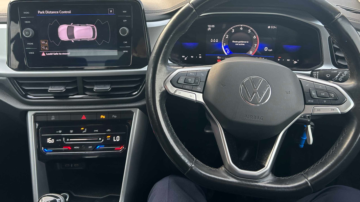 Used Volkswagen T-Roc 2022 for sale - 77270060: Photo 3