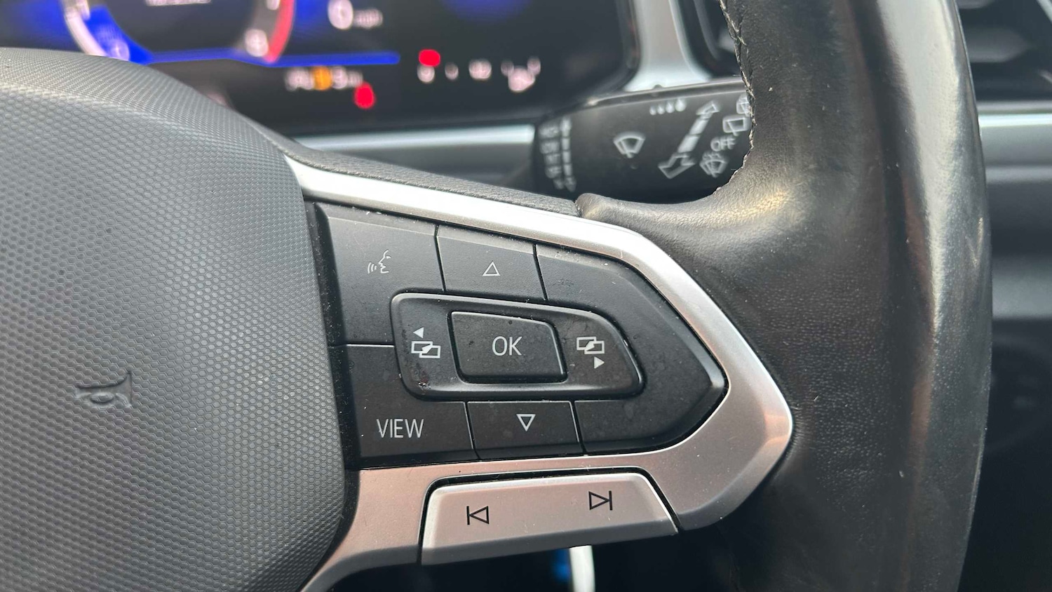 Used Volkswagen T-Roc 2022 for sale - 77270060: Photo 32