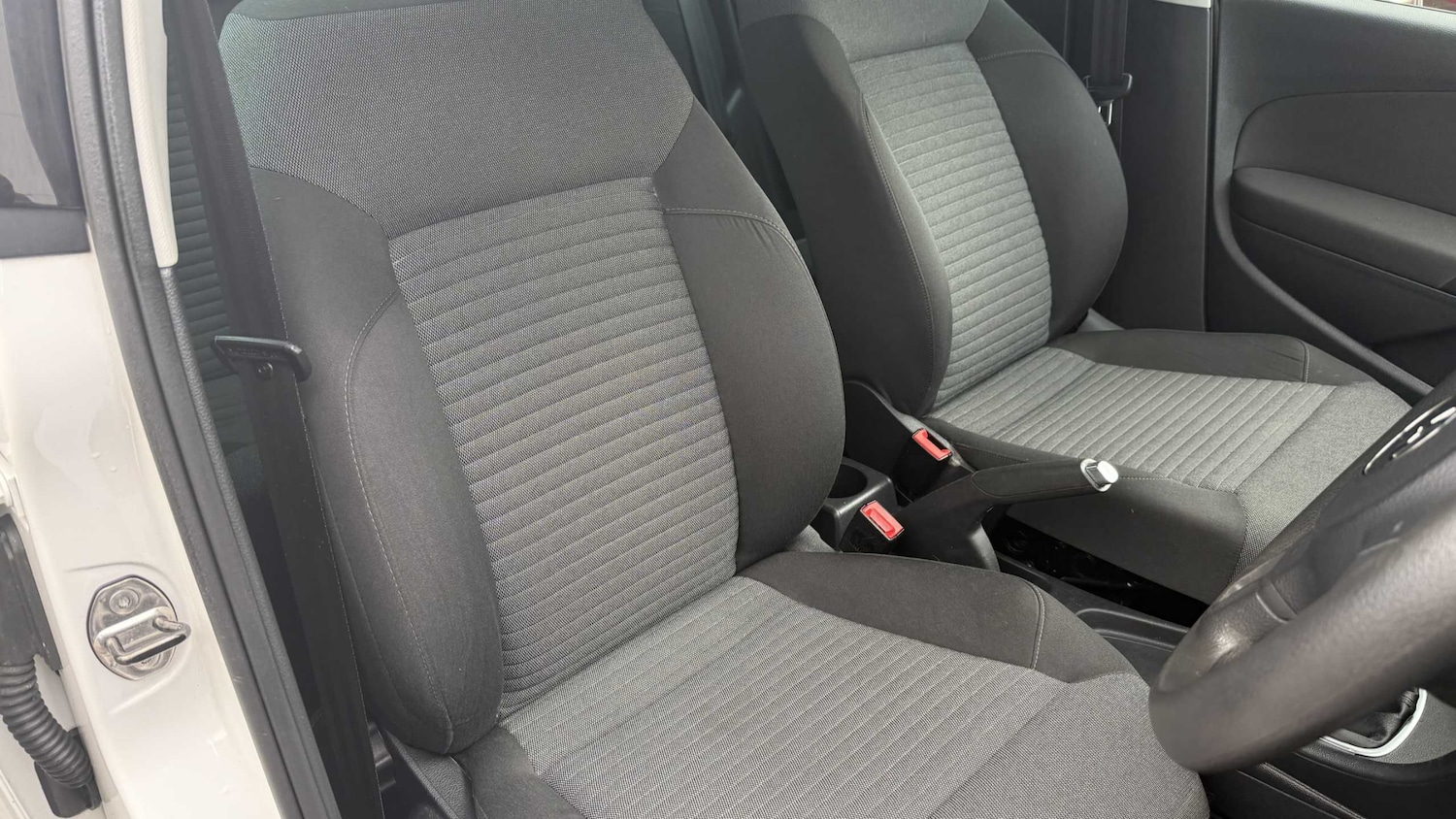 Used Volkswagen Polo 2013 for sale - 76362652: Photo 2