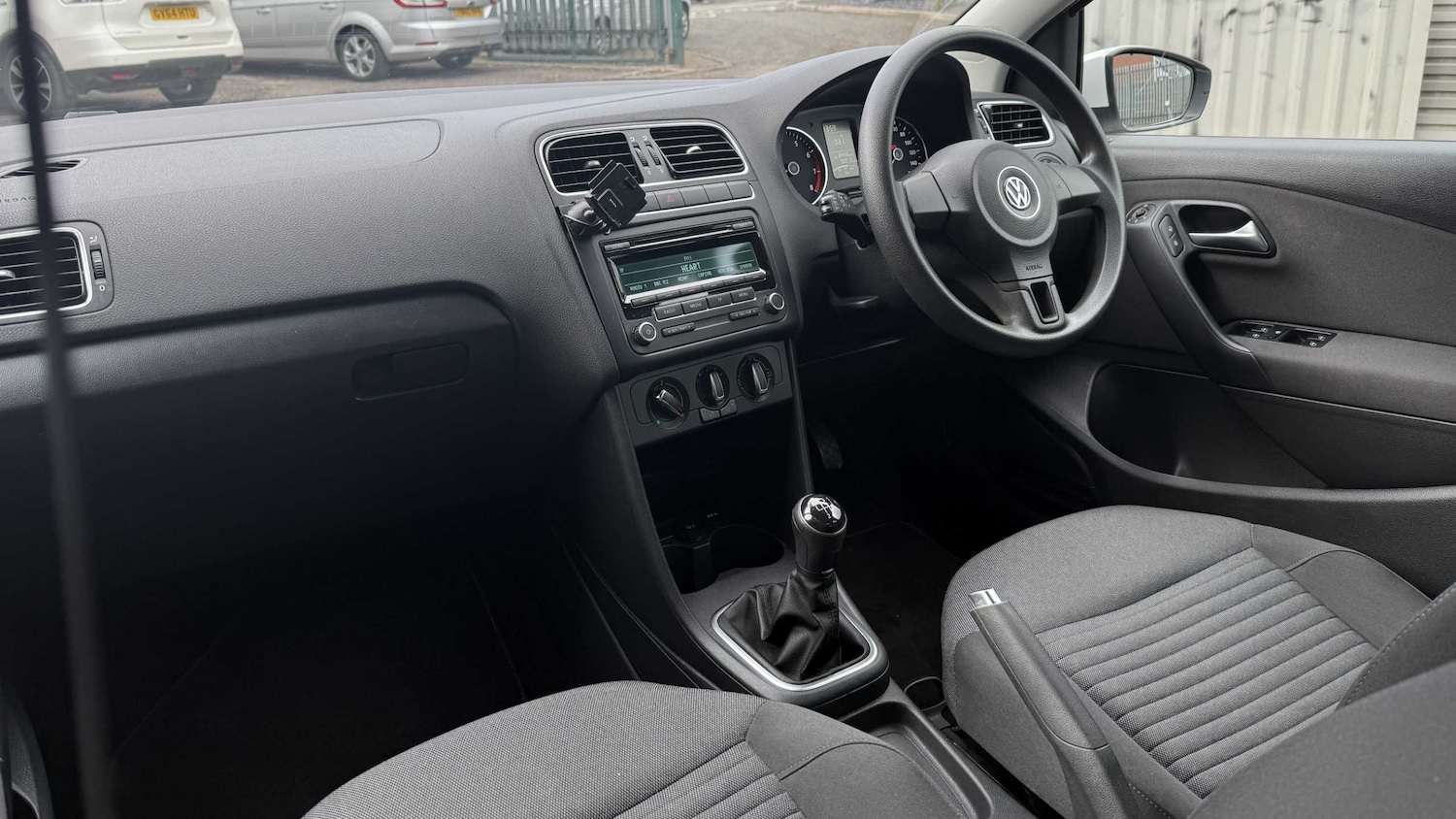 Used Volkswagen Polo 2013 for sale - 76362652: Photo 4