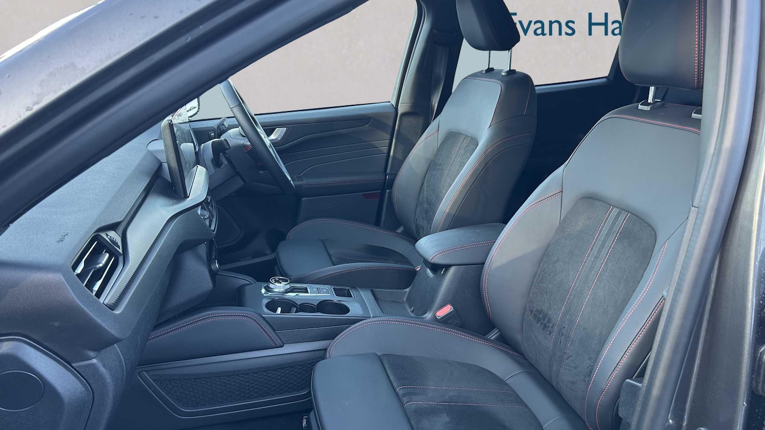 Used Ford Kuga 2025 for sale - 77093313: Photo 4