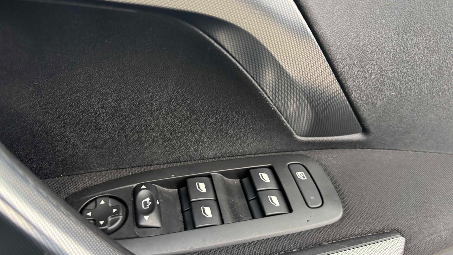 Used Peugeot 2008 2019 for sale - 77068649: Photo 26