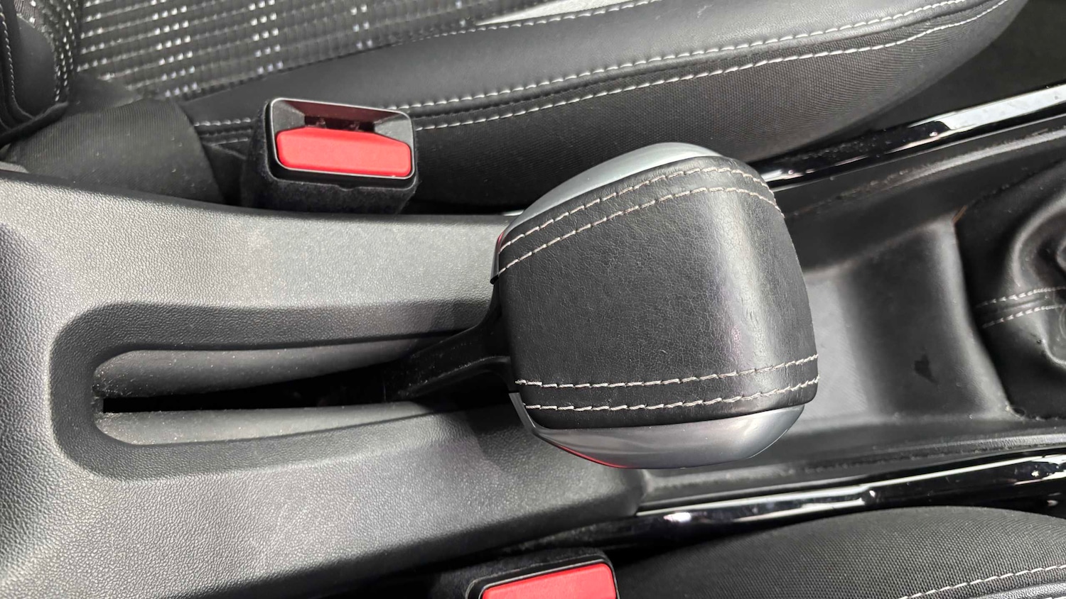 Used Peugeot 2008 2019 for sale - 77068649: Photo 30