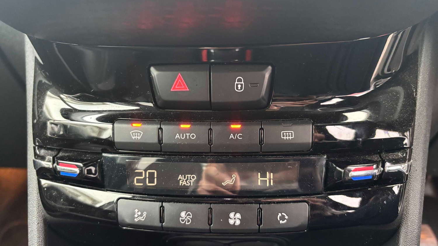 Used Peugeot 2008 2019 for sale - 77068649: Photo 32