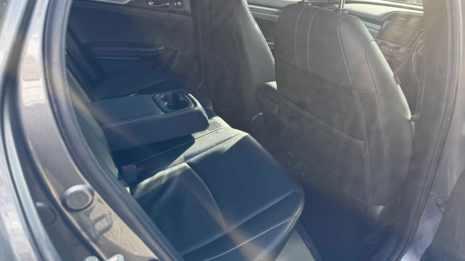 Used Honda Civic 2018 for sale - 77943278: Photo 17