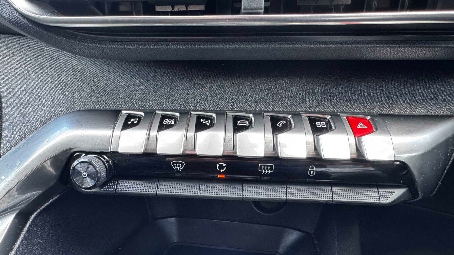 Used Peugeot 3008 2018 for sale - 77635044: Photo 31