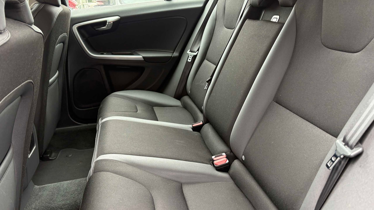 Used Volvo V60 2014 for sale - 78077178: Photo 14