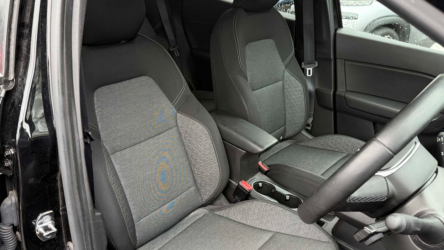 Used Renault Captur 2022 for sale - 77061123: Photo 2