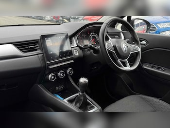 Used Renault Captur 2022 for sale - 77061123: Photo