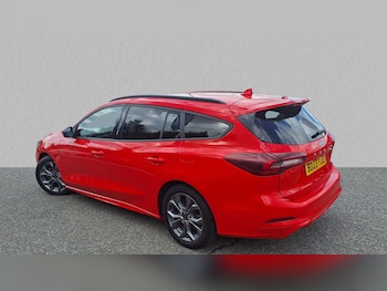 Used Ford Focus 2023 for sale - 75993923: Photo 2