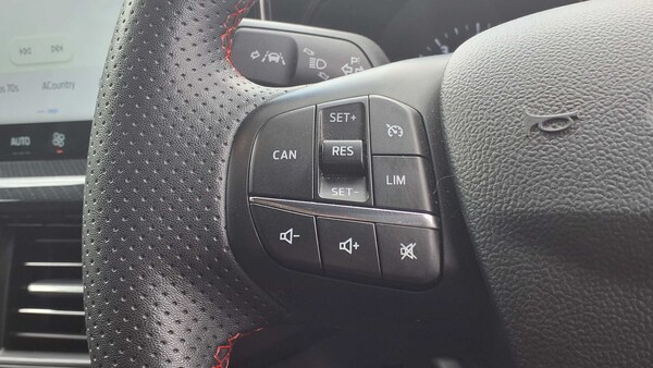 Used Ford Focus 2023 for sale - 75993923: Photo 33